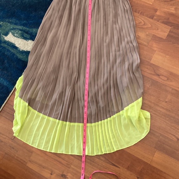 Jessica Simpson high low pleated dress - Picture 3 of 8